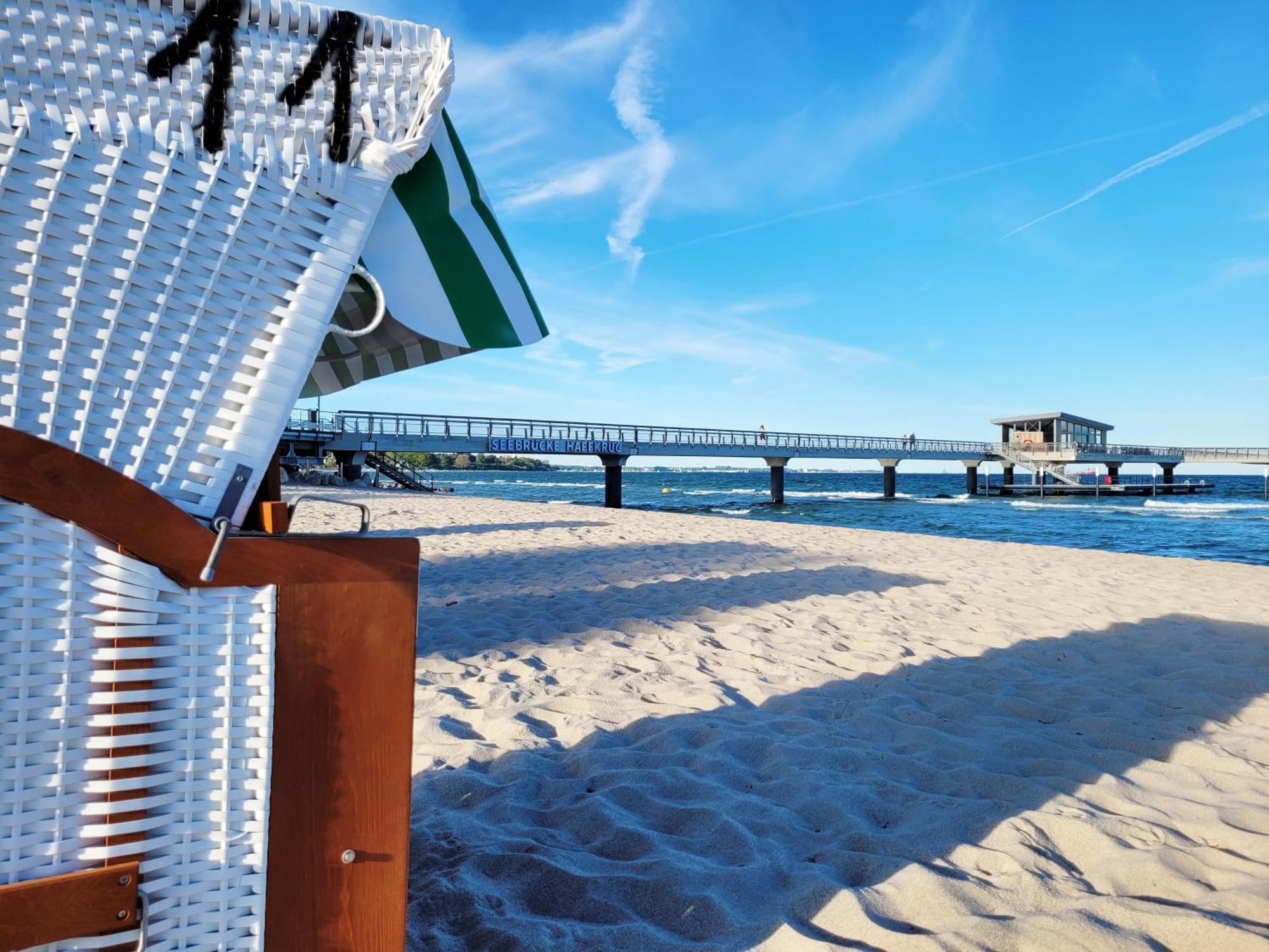 Hochwertige Ferienwohnung In Ruhiger Lage Mit Eigener Terrasse Und Parkplatz, Nur 7 Gehminuten Zum Strand Entfernt - Hoher Schlafkomfort Dank Boxspringbett Шарбойц Екстер'єр фото